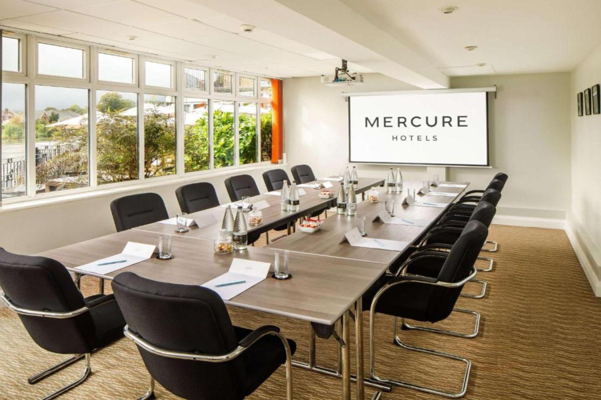 Mercure London Staines-Upon-Thames * Londra